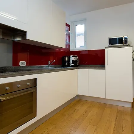 Apartment Sleeps 4 Pool Air Con T421963 Maccagno