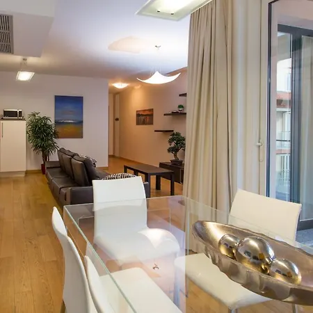 Sleeps 4 Pool Air Con T421963