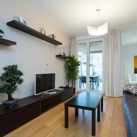 Sleeps 4 Pool Air Con T421963 Apartment Maccagno